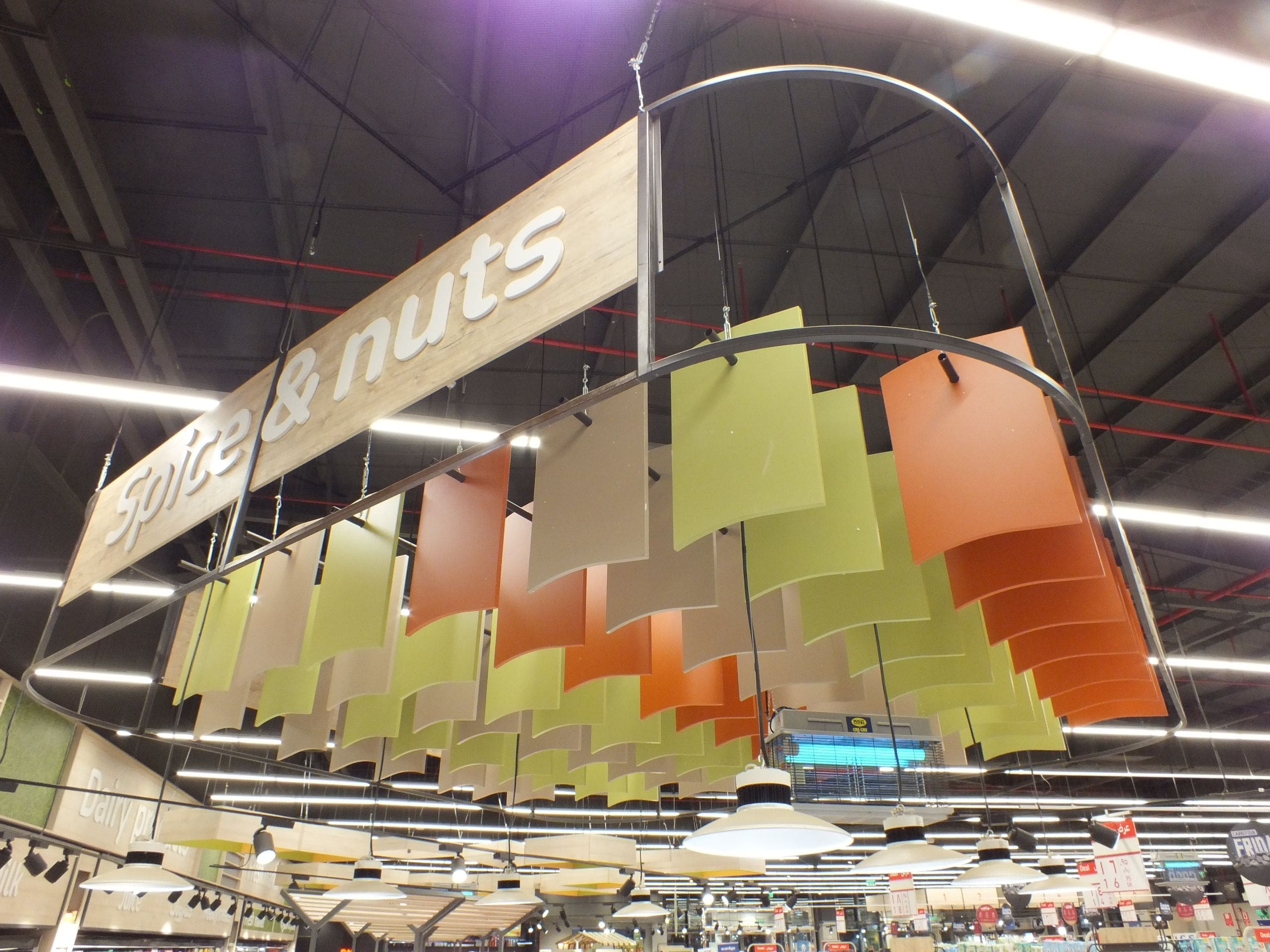 Progetto di arredo nel settore GDO del supermercato Carrefour Al Quds