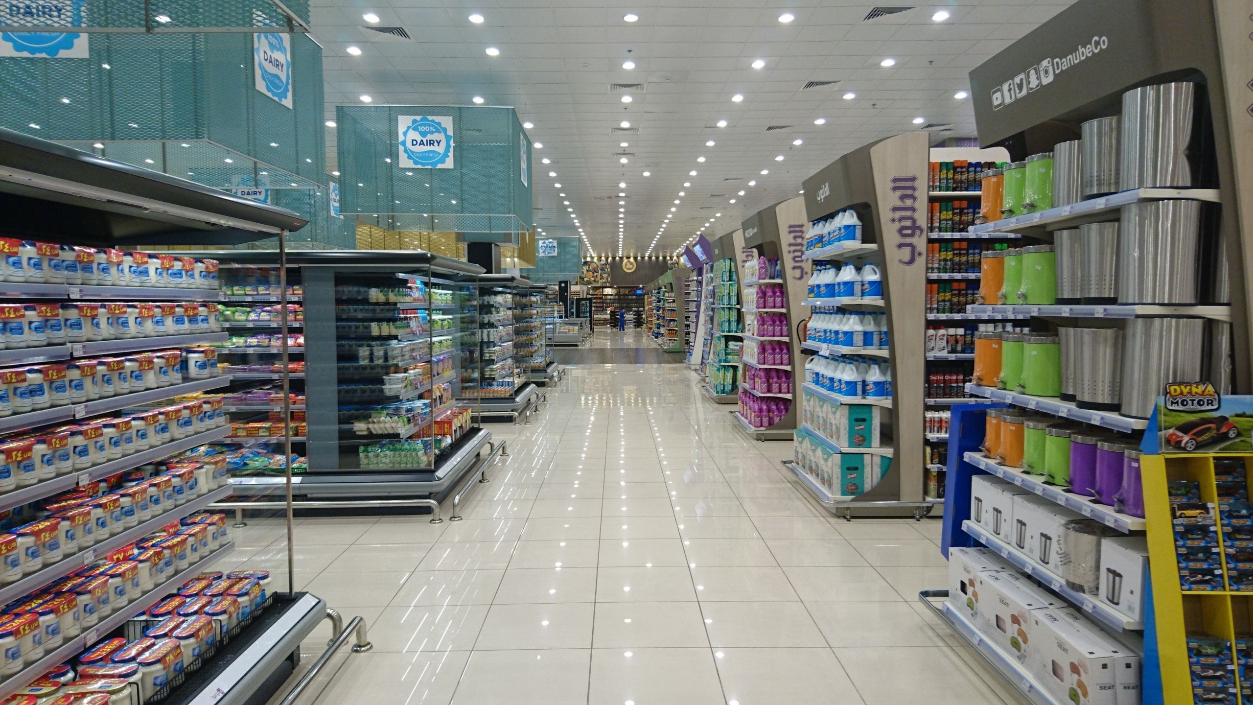 Progetto di arredo nel settore GDO del supermercato Danube Al Yarmouk