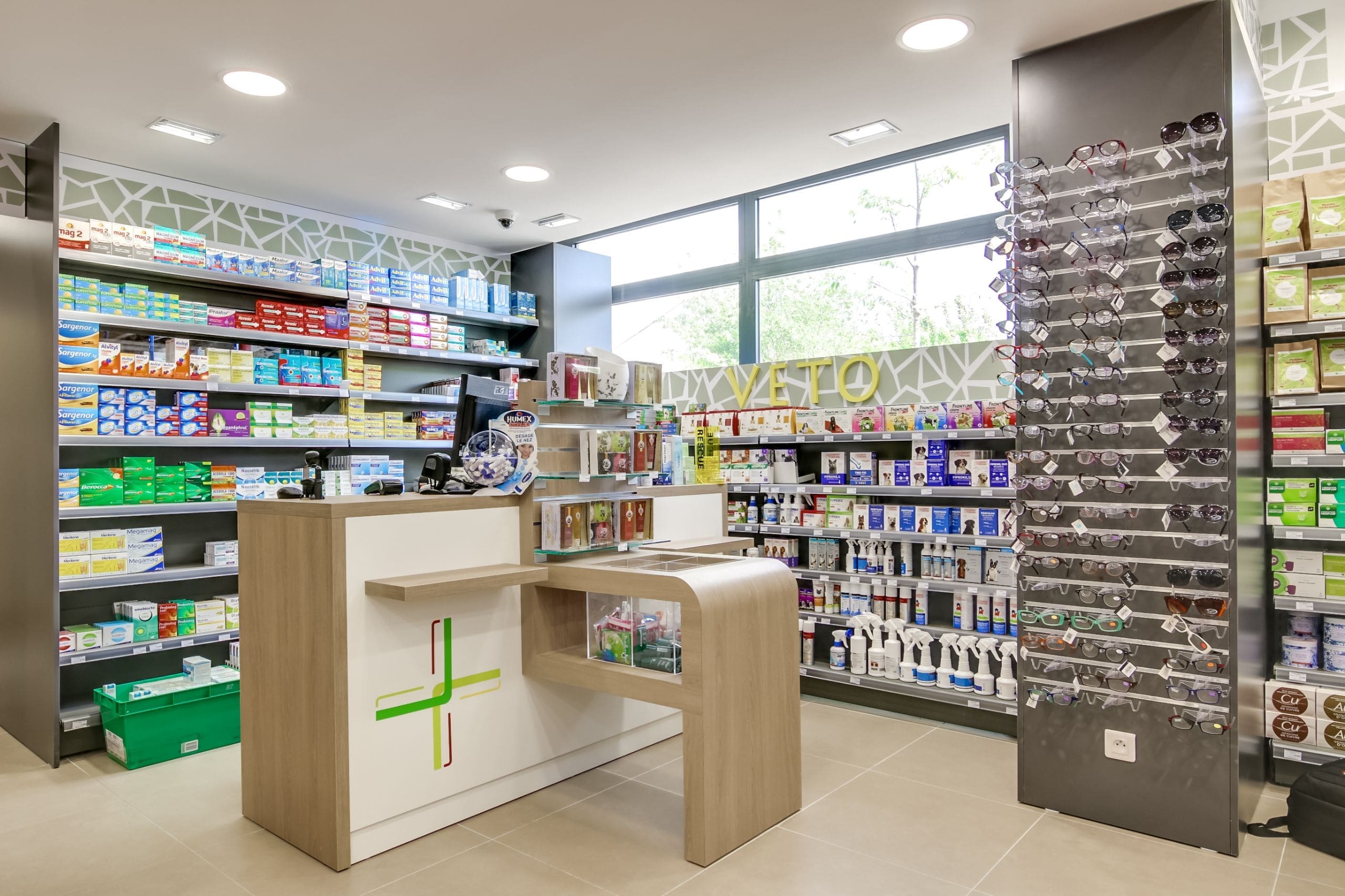 Progetto di arredo per Farmacia La Domitienne